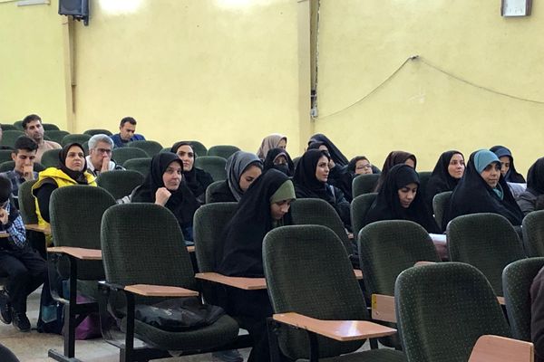 حضور آموزگاران پایه در برنامه‌های آموزشی سلامت و تندرستی(طرح شمیم) ناحیه دو شهرری 