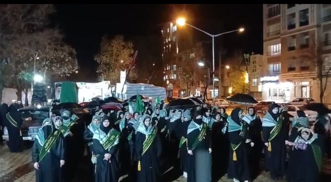 همبستگی مردم بیجار در شب میلاد امام رضا(ع)