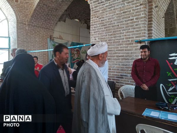 برپایی میز خدمت در هفته آخر اردیبهشت ماه 