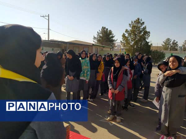 انتخابات شورای دانش آموزی در دبیرستان دخترانه امید 