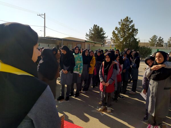 انتخابات شورای دانش آموزی در دبیرستان دخترانه امید 