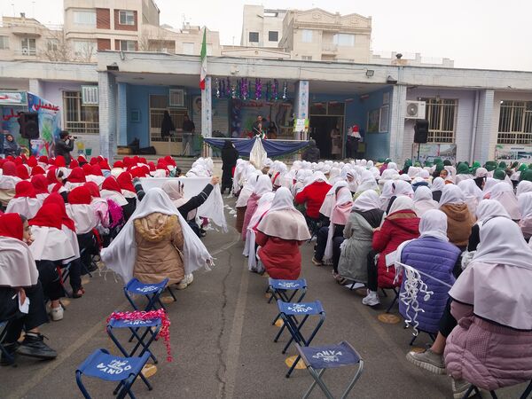 جشن نیکوکاری در دبستان اخوان گنجی