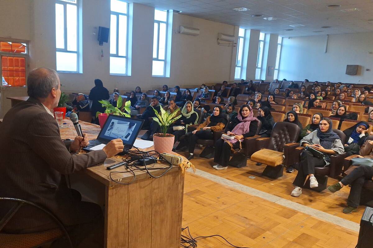کارگاه آموزشی پیشگیری از آسیب‌های اجتماعی در آموزشگاه معارف۶ ناحیه ۳