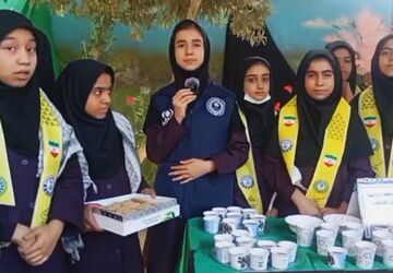 برپایی موکب فاطمیه در دبیرستان دخترانه ابویی‌نژاد