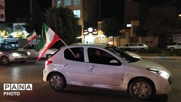راهپیمایی ها در نیشابور همچنان ادامه دارد 