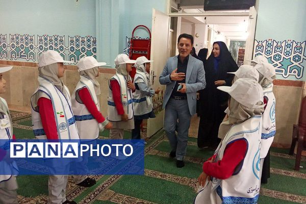  طرح مسواک‌زدن گروهی در دبستان شهدای معلم 