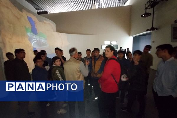 حضور دانش‌آموزان ناحیه 2 شهرری در اردوی باغ موزه دفاع مقدس و فرهنگسرای ولا