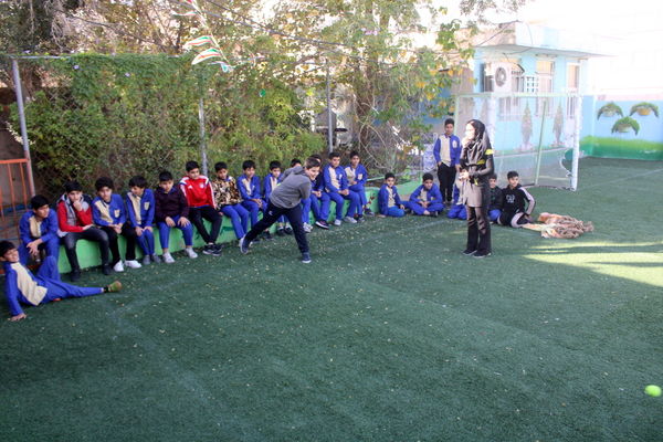 مسابقات بومی محلی در مدرسه شجاعی فر شهرستان بوشهر