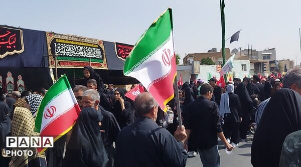 پخت حلیم در روز اربعین حسینی شهر بار نیشابور