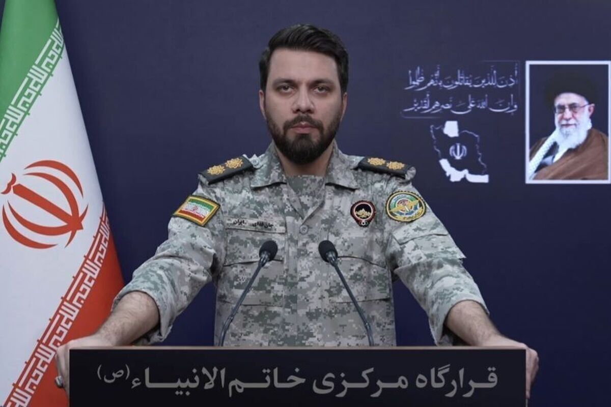 آمریکا نظامیان خود را بمباران می‌کند
