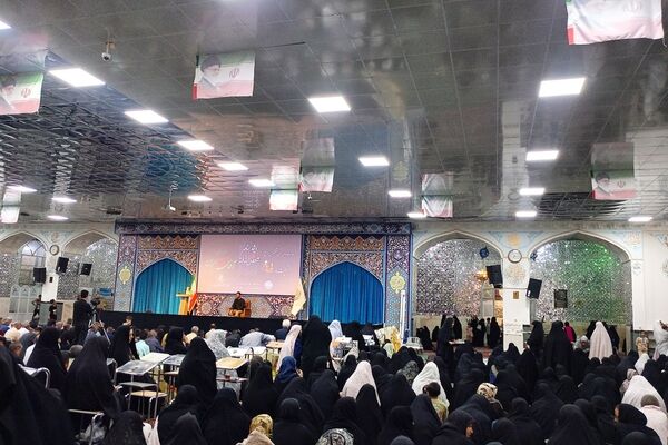 محفل اشک به یاد رهبر شهید انقلاب