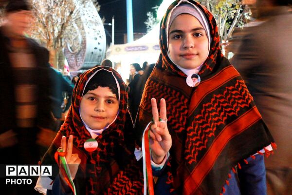 جشن روز دختر و نمایش اقتدار ملی در دهه کرامت