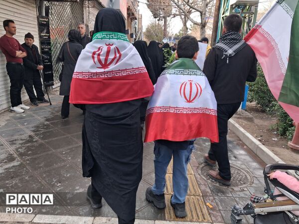 اجتماع بزرگ مردم نیشابور برای بیعت با سومین رهبر جمهوری اسلامی ایران 