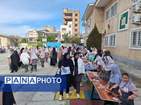 بازارچه دانش‌آموزی آزادشهر