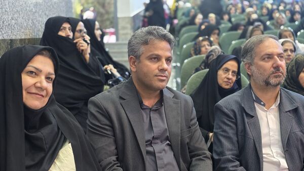 همایش تجلیل از فرهنگیان بازنشسته ناحیه۴ اصفهان در اردوگاه شهید بهشتی اصفهان