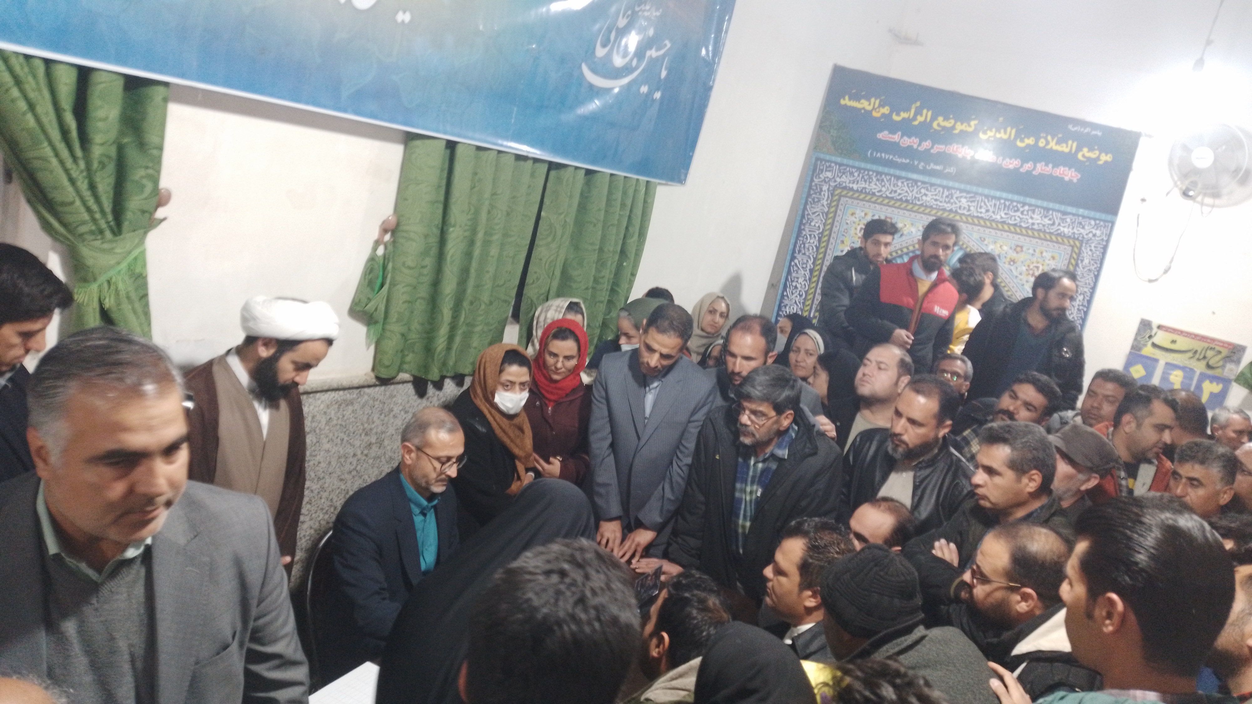 میز خدمت قضائی در مسجد امام هادی (ع) بیرجند 