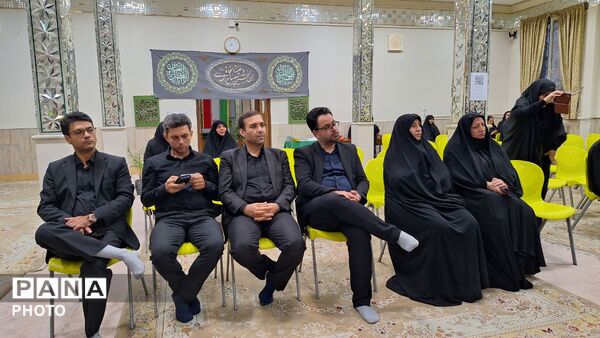 محفل نورانی انس با قرآن کریم به پاسداشت یاد رهبر شهید