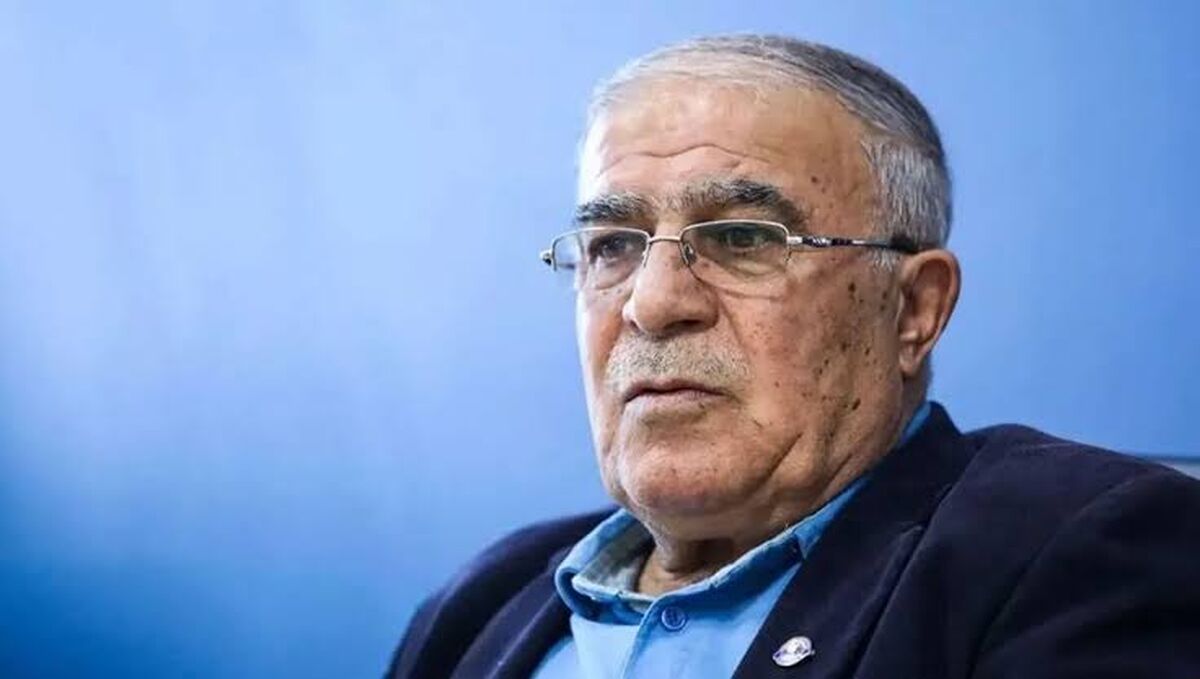 روشن خطاب به دبیر: اجازه بدهید فوتبال مسیر خودش را طی کند