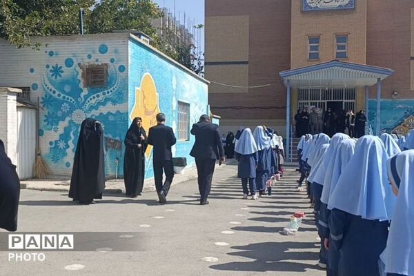 طنین زنگ سلامت در دبستان دخترانه آیین روشن؛ از لقمه‌های سالم تا نشاط و ورزش 