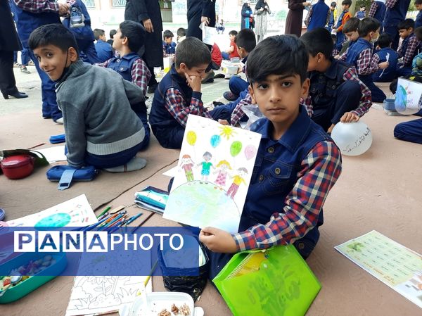 بمناسبت روز جهانی کودک برپایی جشنواره صبحانه سالم در دبستان پسرانه سرافراز ناحیه۷ مشهد