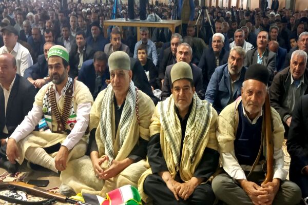 اقامه آخرین نماز جمعه ماه مبارک رمضان با حضور چشمگیر مردم یاسوج
