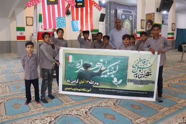 هم‌زمان با عطر فاطمی، فریاد استکبارستیزی در قلعه‌گنج طنین‌انداز شد
