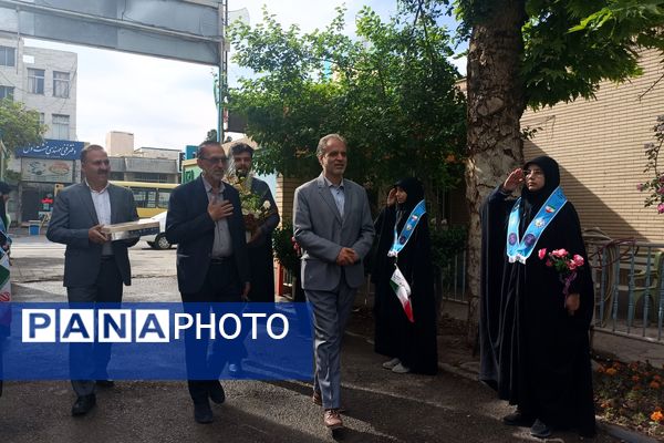 برگزاری مراسم بزرگداشت روز معلم در نیشابور 