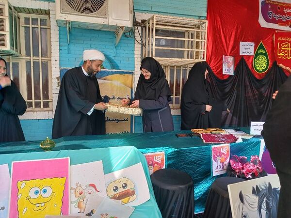 برگزاری رویداد "هفته ماها" در دبیرستان پاینده اهواز