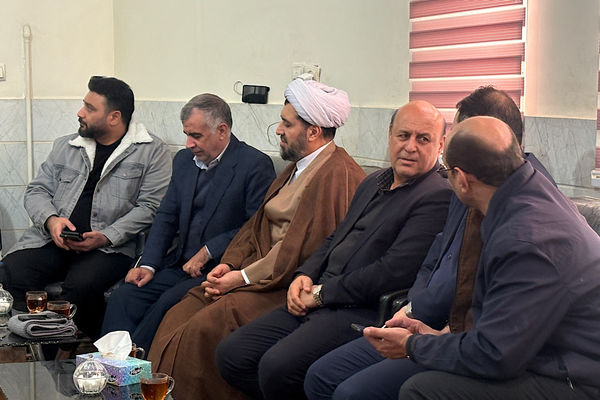 قاب‌هایی از خلوت عاشقانه دانش‌آموزان اسلامشهری در اعتکاف