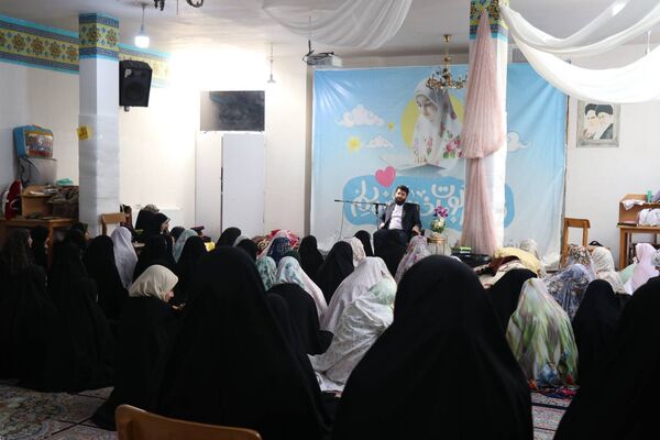 روایتی از آرامش؛ اعتکاف رجبیه دختران نوجوان مسجد امیرالمؤمنین(ع)
