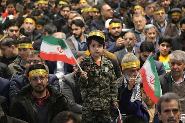 حضور پیشتازان در یادواره یکهزار شهید فرهنگی و دانش‌آموز استان قم