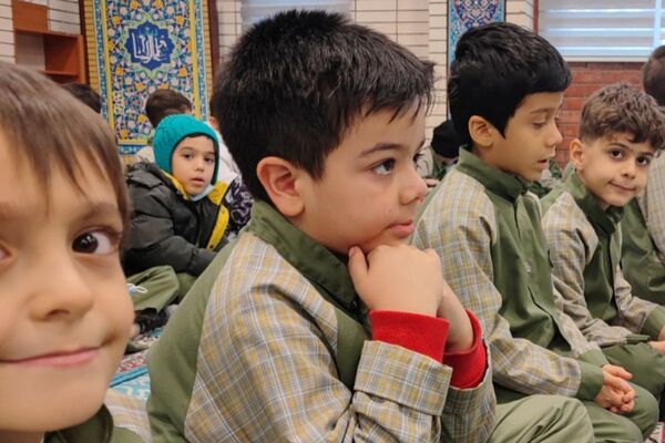 آیین سه‌شنبه‌های مهدوی در مدرسه شهید حسین غفاری