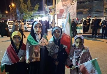 ایستادگی و همبستگی مردم‌ وطن دوست شهرستان کوهدشت