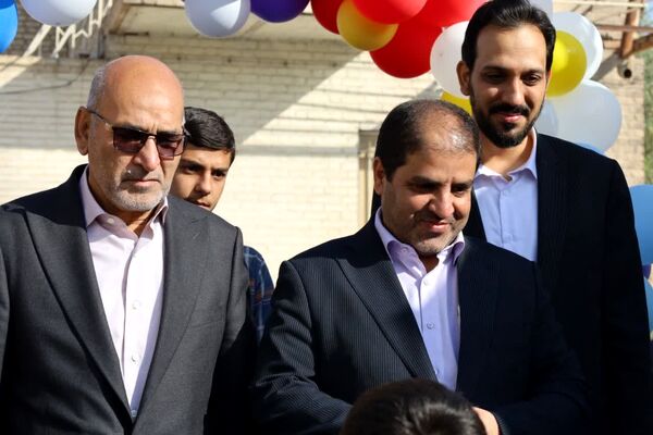 نواخته شدن زنگ شکوفه‌ها در دبستان محمد مهدی صالحی یزد