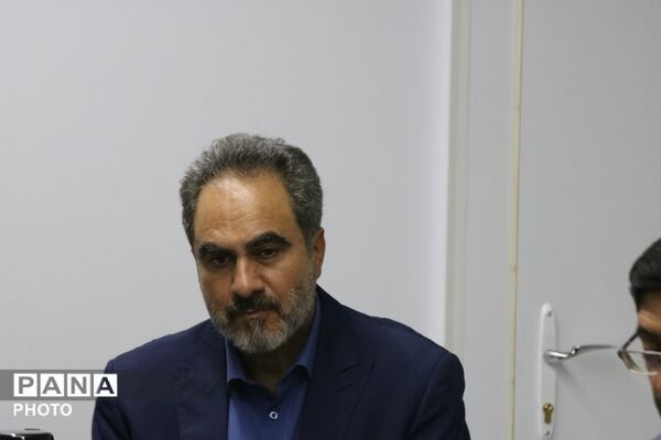 نشست توجیهی «جشن عاطفه‌ها» در یزد با همکاری کمیته امداد و سازمان دانش‌آموزی