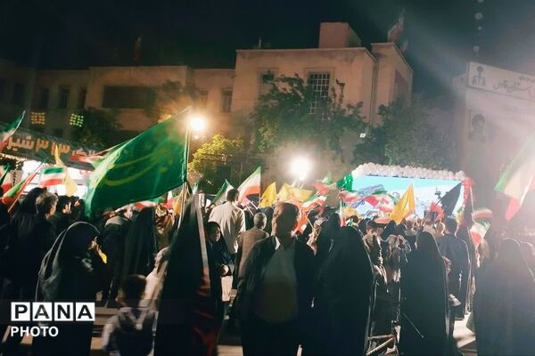 نماد ایستادگی مردم شیراز