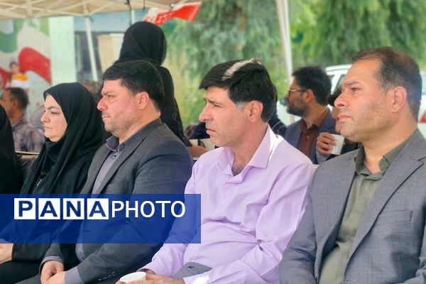 آیین افتتاح زمین چمن مصنوعی در قرچک