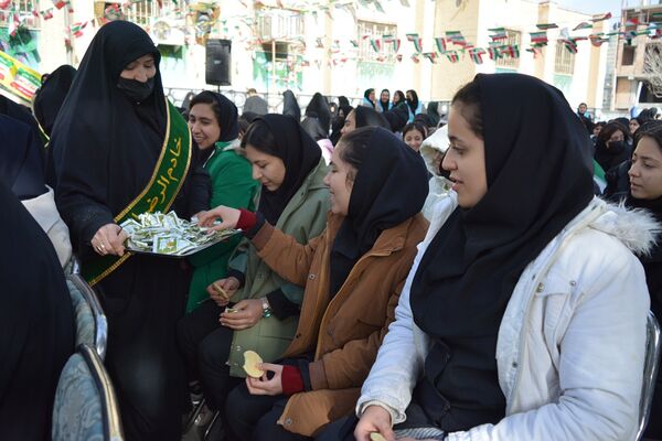 عطر رضوی در جشن نیمه شعبان مدرسه حکمت