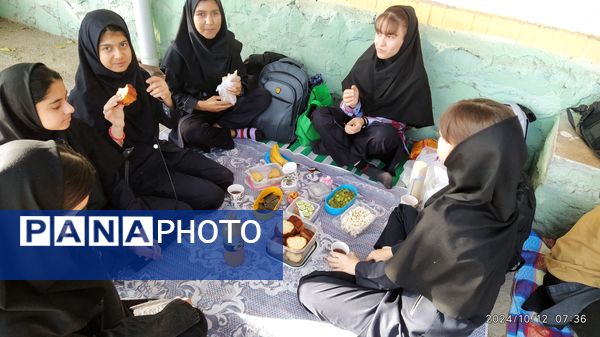 اردوی درون مدرسه‌ای با چاشنی صبحانه سالم در ناحیه ۶