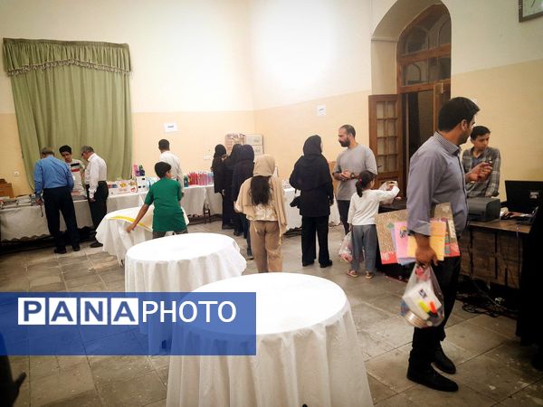 نمایشگاه نوشت‌افزار ایرانی اسلامی در کاشمر