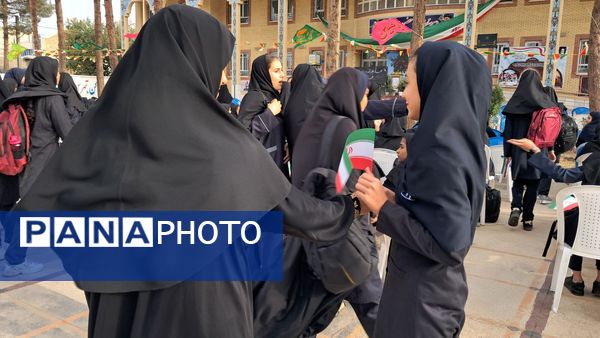 آغاز رسمی آیین بازگشایی مدارس شهرستان کاشمر در دبیرستان حضرت زینب(س)