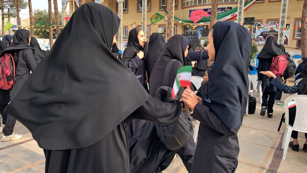 آغاز رسمی آیین بازگشایی مدارس شهرستان کاشمر در دبیرستان حضرت زینب(س)