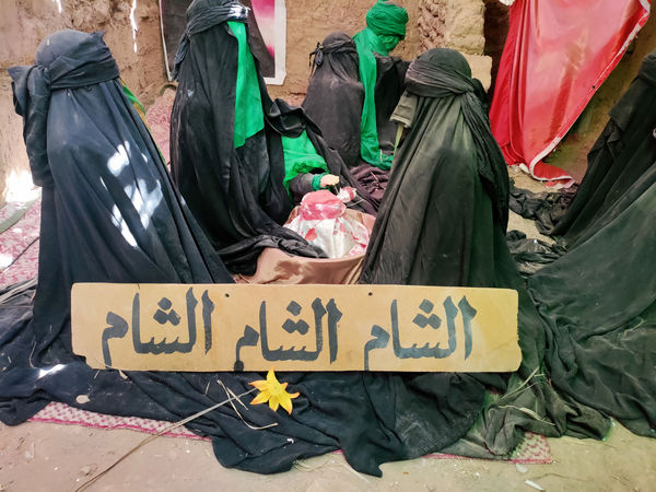 نمایشگاه غنچه‌های خونین در روستای باقرآباد