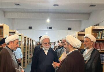 حضور حجت‌الاسلام والمسلمین محسنی اژه‌ای در مسجد مقدس جمکران/ بازدید رئیس عدلیه از کتابخانه موسسه امام صادق (ع)