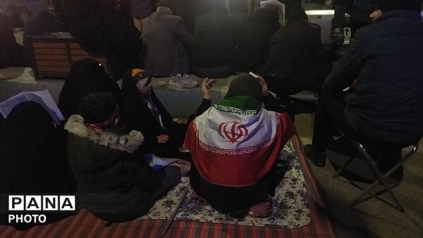 نیشابوری ها قرآن ها را به سر گرفتند-۲