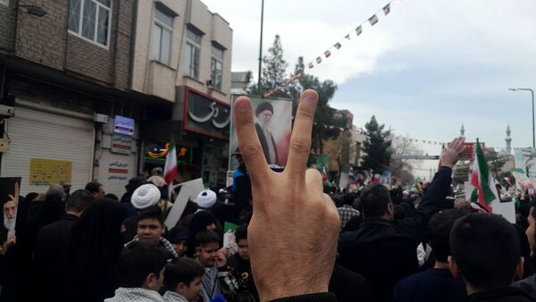 جلوه هایی از راهپیمایی جشن پیروزی انقلاب در شهر قم
