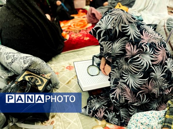 مراسم اعتکاف مادر دختری در مسجد صاحب الزمان آشخانه