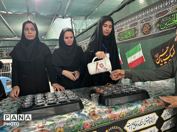 خدمت شبانه‌روزی موکب مرکزی اربعین دهلران به زوار امام حسین (ع)