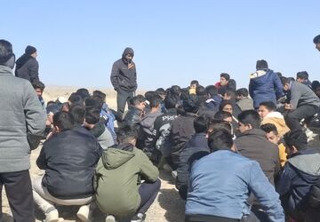 طبیعت‌گردی دانش آموزان دبیرستان شهید فلاحتی مروست 