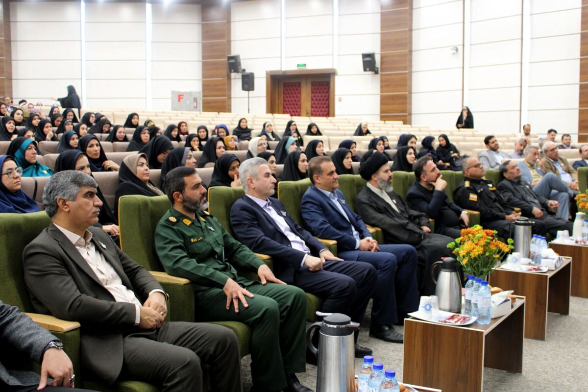 مراسم بزرگداشت مقام معلم در پردیس